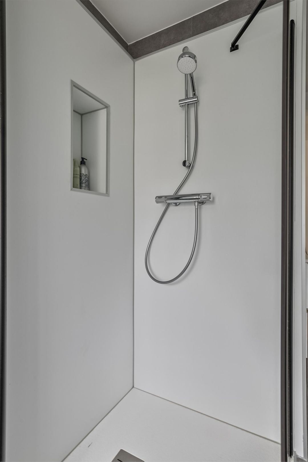 Photo 22 of Erasmuslaan 18