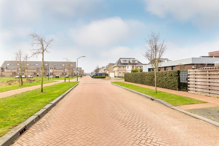 Photo 30 of Wederiklaan 111