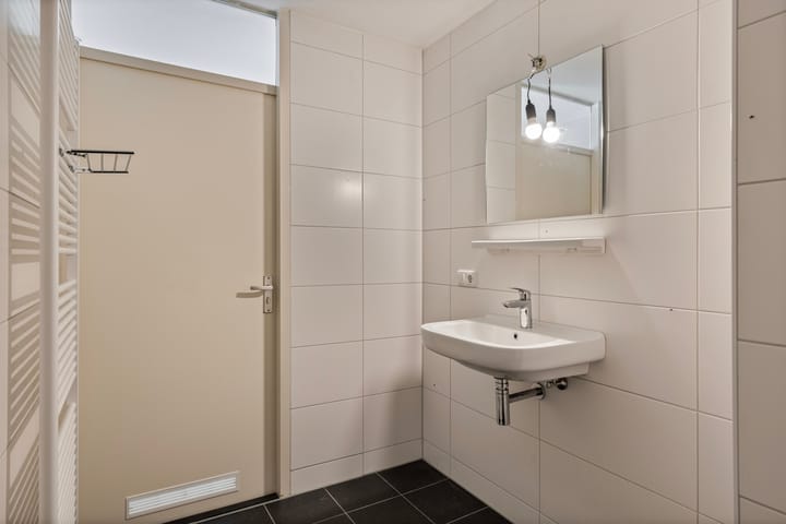 Photo 22 of Zernikestraat 68