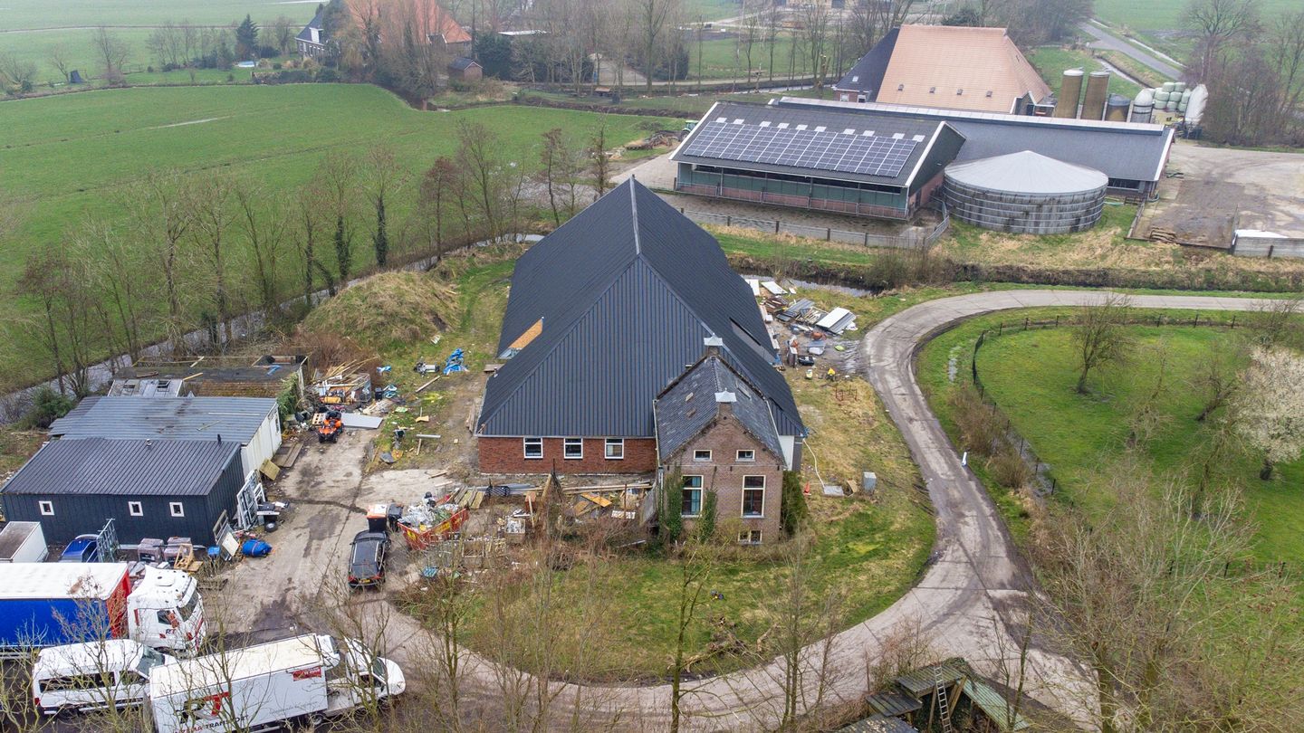 Photo 4 of Van Sminiaweg 11-A