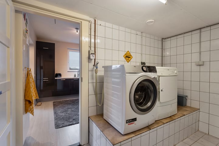 Photo 18 of Jacob Ruysdaelstraat 36