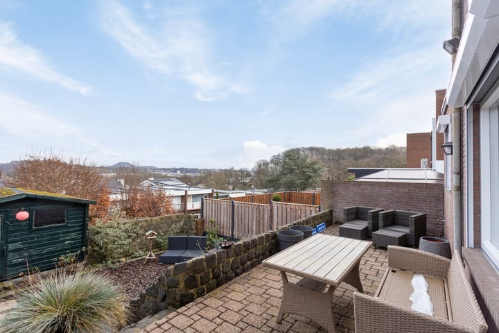 Photo 30 of Jacob Ruysdaelstraat 36