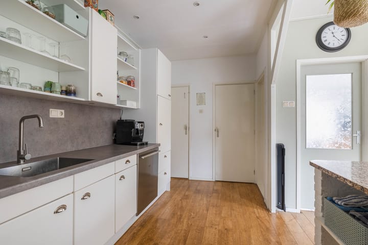 Photo 10 of Breedstraat 140