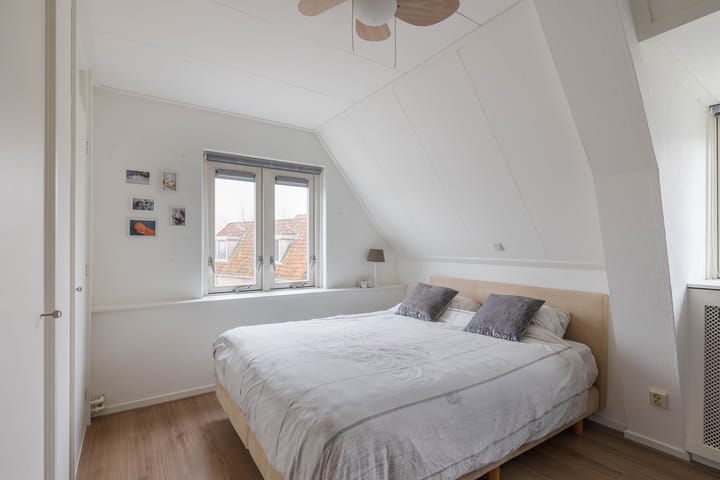 Photo 32 of Breedstraat 140