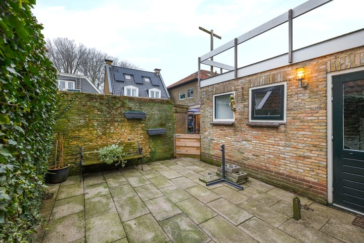 Photo 36 of Breedstraat 140