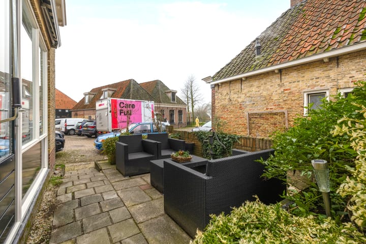 Photo 39 of Breedstraat 140