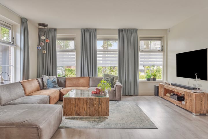 Foto 3 van Vuurvlinder 1