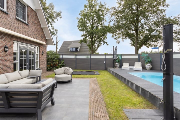 Foto 5 van Vuurvlinder 1