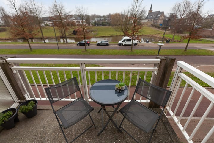 Foto 4 van Mattenbiesstraat 104