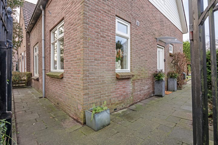 Photo 37 of Tuinstraat 92