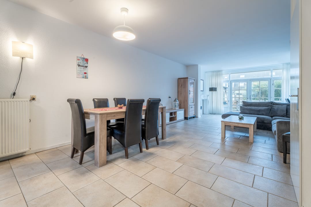 Photo 2 of Benthuizenstraat 66