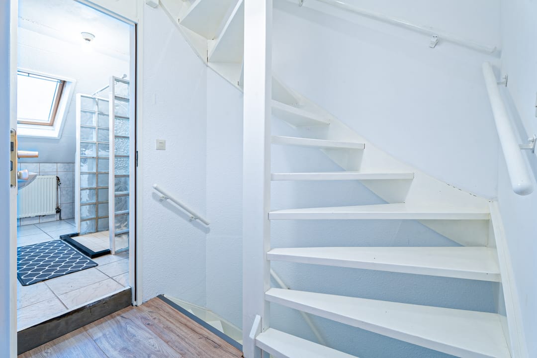 Photo 13 of Benthuizenstraat 66