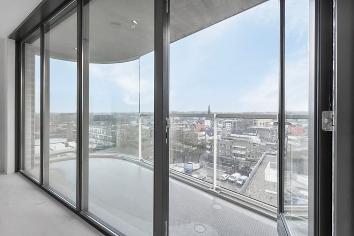 Photo 16 of Carmelietenstraat 83