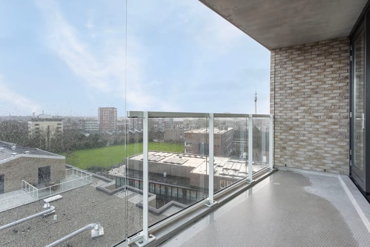 Photo 17 of Carmelietenstraat 83