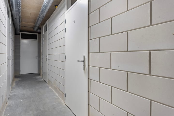 Photo 21 of Carmelietenstraat 83