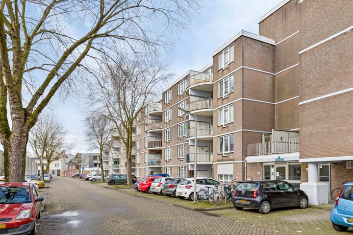 Foto 24 van Zernikestraat 10