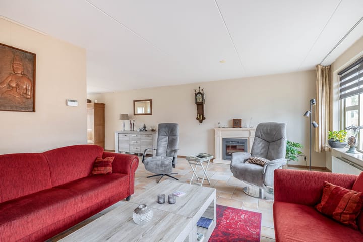 Photo 11 of Oeverloper 20