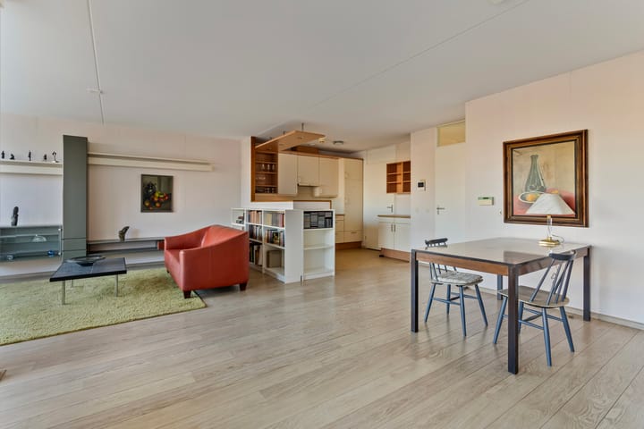 Foto 2 van Middeldijkerplein 49