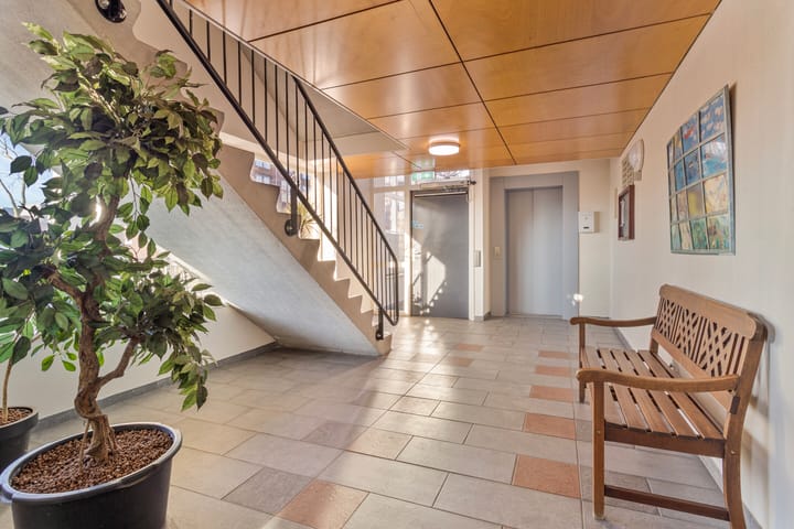 Foto 5 van Middeldijkerplein 49