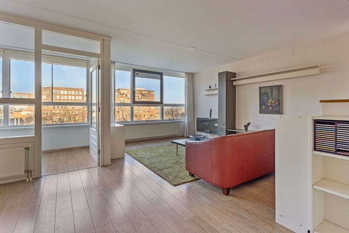 Foto 13 van Middeldijkerplein 49