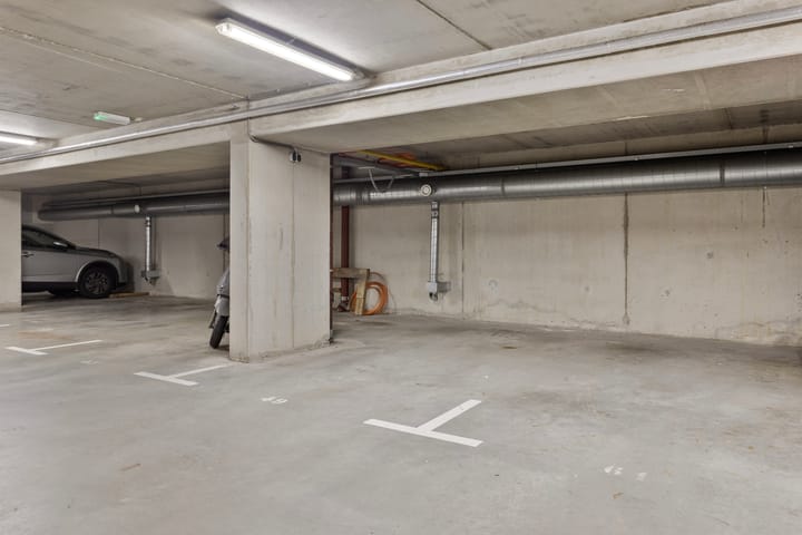 Foto 23 van Middeldijkerplein 49