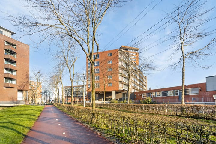 Foto 25 van Middeldijkerplein 49