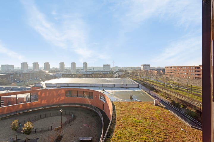 Foto 28 van Middeldijkerplein 49