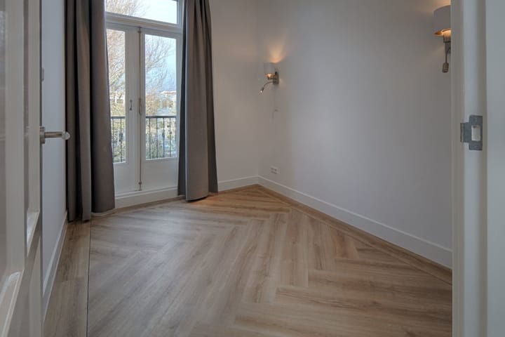 Foto 12 van Abeelstraat 55