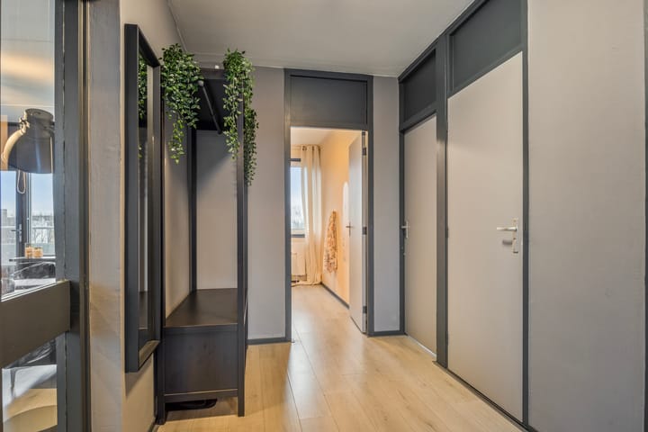 Foto 9 van Plutostraat 364