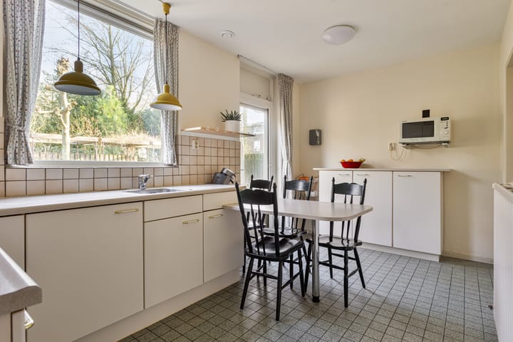 Foto 10 van De Vriesstraat 20