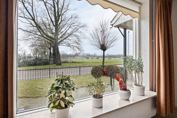 Photo 8 of van Reedestraat 8