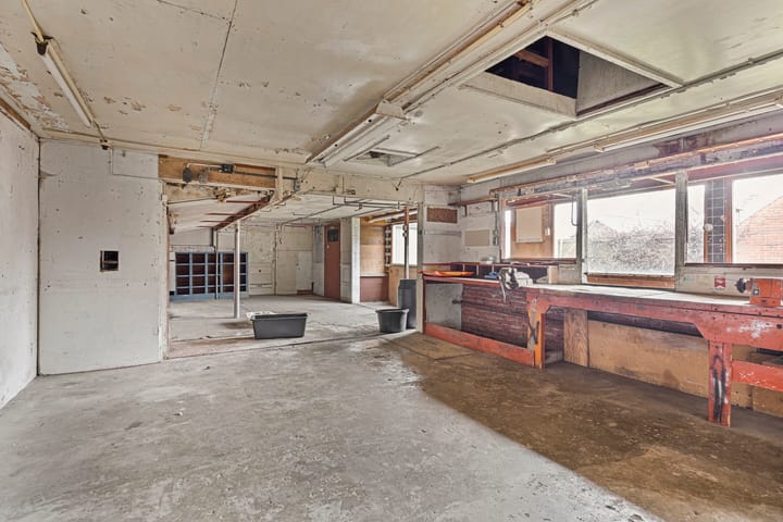 Photo 32 of van Reedestraat 8