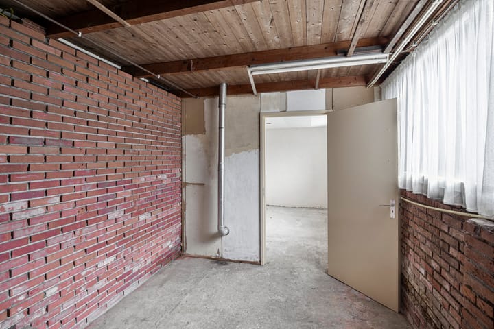 Photo 35 of van Reedestraat 8