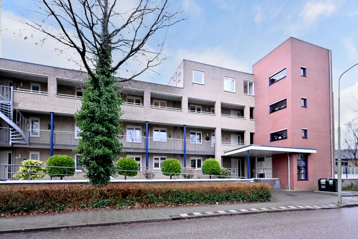 Foto 2 van Bernstein 56