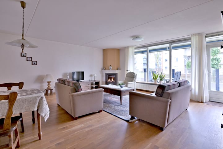 Foto 3 van Bernstein 56