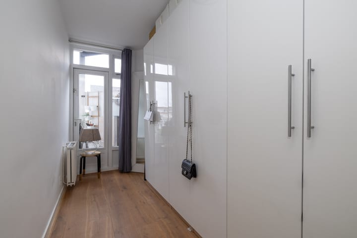 Photo 15 of Haarlemmermeerstraat 49-3