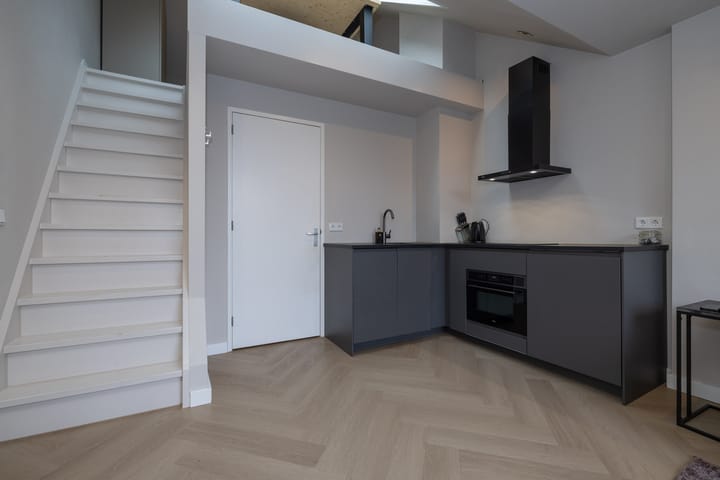 Photo 21 of Haarlemmermeerstraat 49-3