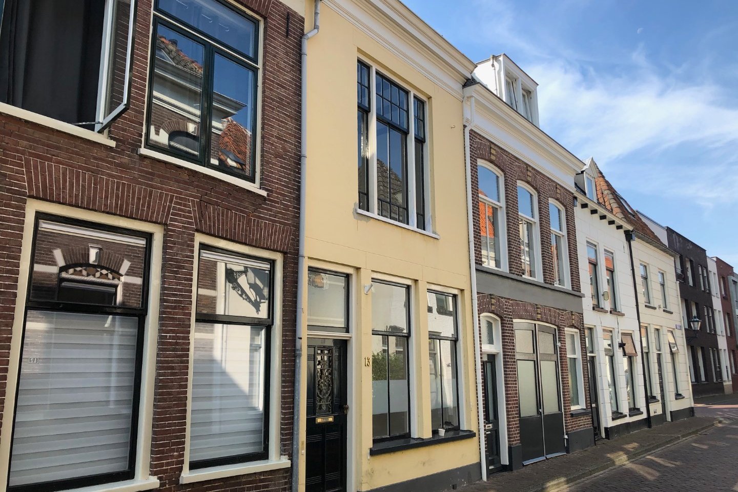 View photo 1 of Burgwalstraat 13