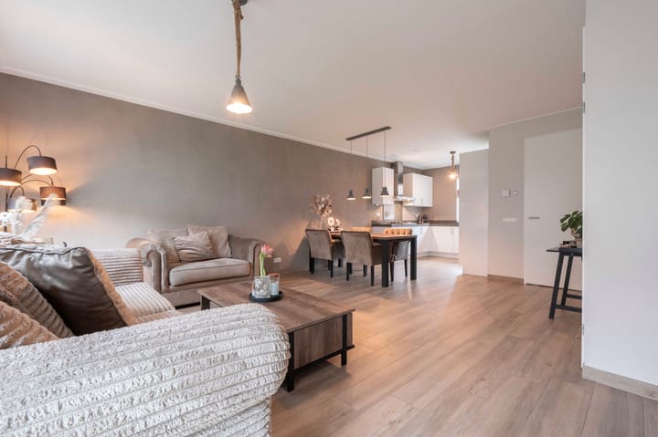 Foto 11 van A M de Jongstraat 44