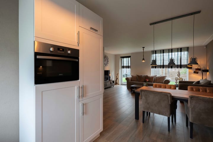 Foto 16 van A M de Jongstraat 44