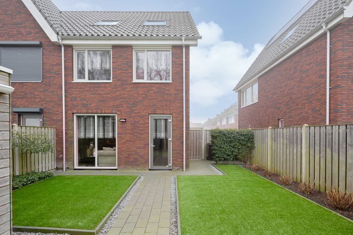 Foto 21 van A M de Jongstraat 44