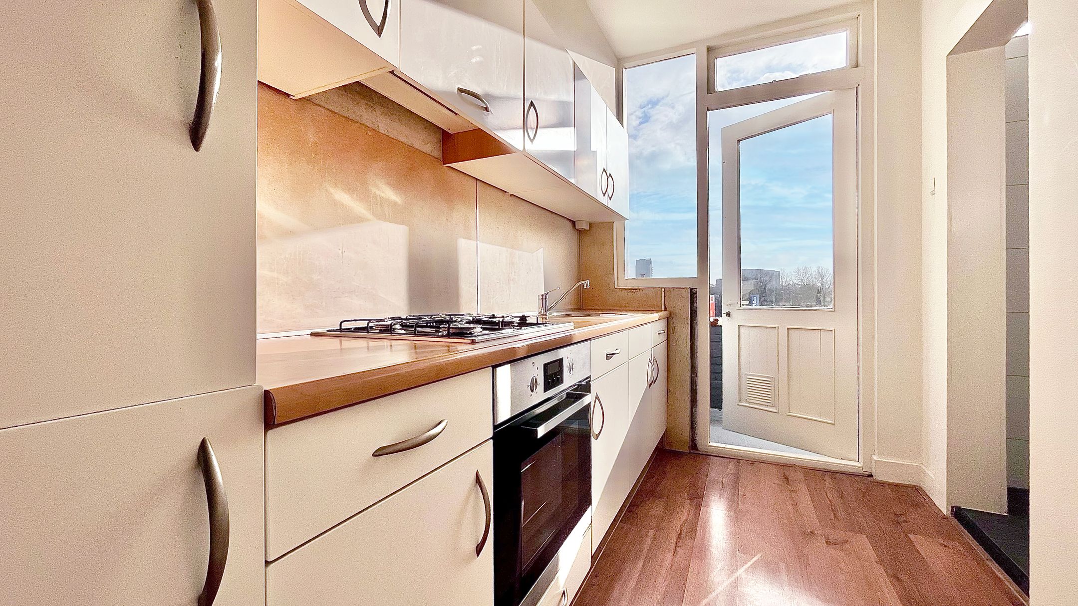 Foto 27 van Okkernootstraat 88