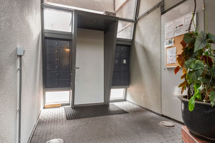 Foto 40 van Eerste Van Swindenstraat 187