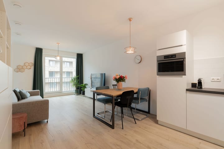 Foto 8 van Jan Tooropstraat 30-A