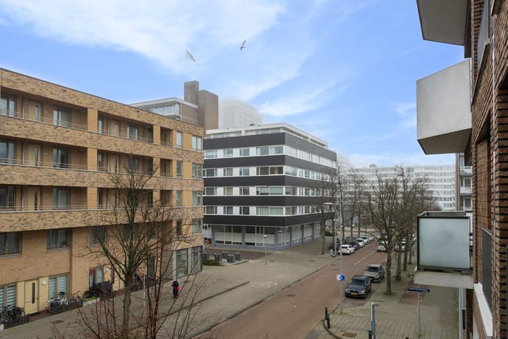 Foto 29 van Jan Tooropstraat 30-A