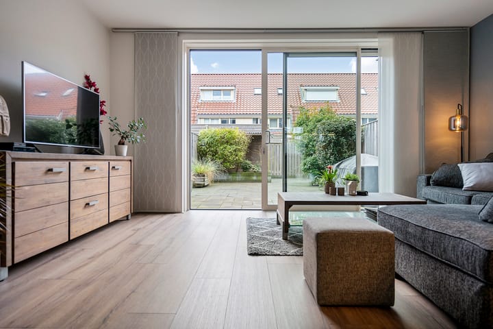 Photo 7 of Van Pruisenstraat 30