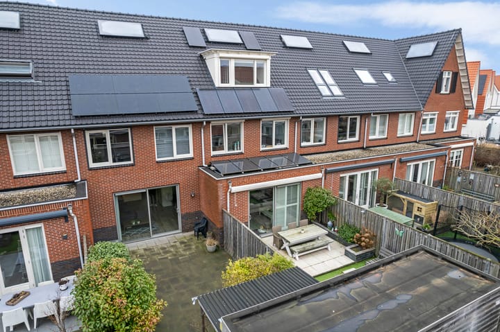 Photo 15 of Van Pruisenstraat 30