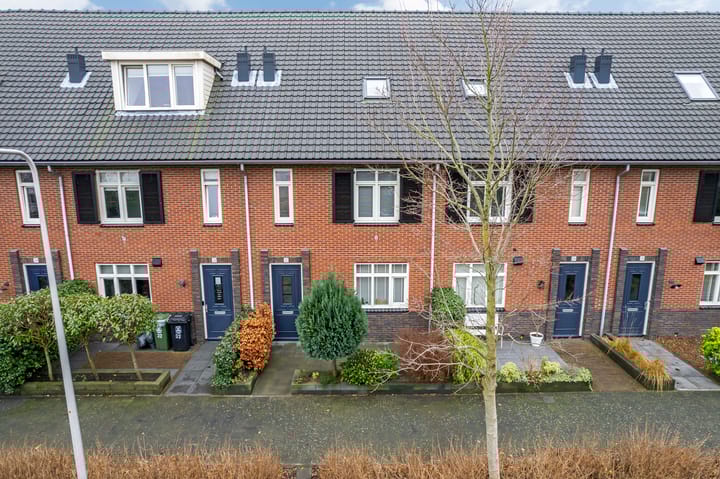 Photo 40 of Van Pruisenstraat 30