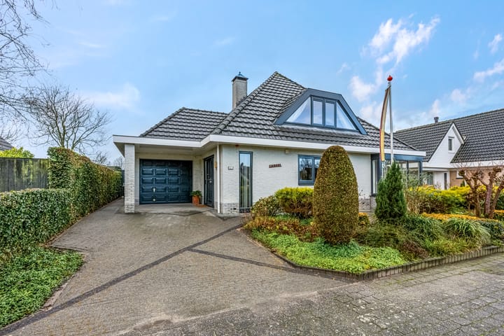 Foto 1 van Van Rijningenpark 21