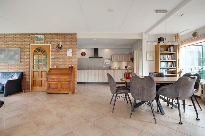 Photo 10 of Korhoenstraat 15